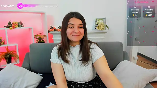 Snapshot of Viola__Shy chatting on September 15, 2025, 9:37 pm Viola Shy online show from September 15, 2025, 9:37 pm