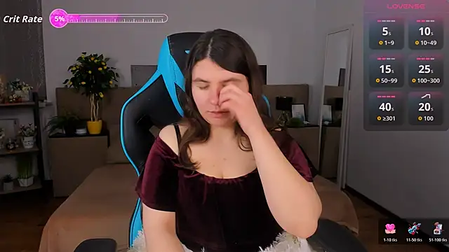 Snapshot of Viola__Shy chatting on December 16, 2025, 9:08 pm Viola Shy online show from December 16, 2025, 9:08 pm