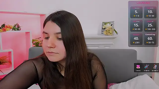 Snapshot of Viola__Shy chatting on October 2, 2025, 8:12 pm Viola Shy online show from October 2, 2025, 8:12 pm