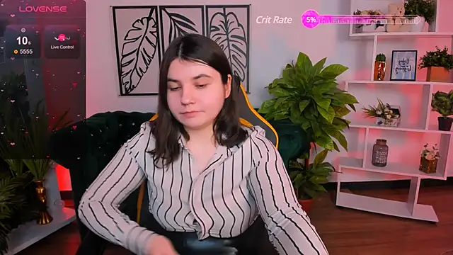 Snapshot of Viola__Shy chatting on March 1, 2025, 11:58 pm Viola Shy online show from March 1, 2025, 11:58 pm