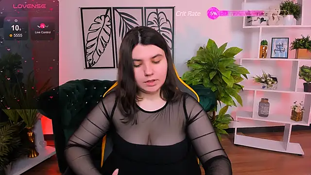 Snapshot of Viola__Shy chatting on March 3, 2025, 12:56 am Viola Shy online show from March 3, 2025, 12:56 am