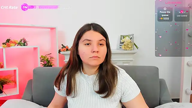 Snapshot of Viola__Shy chatting on September 28, 2025, 8:05 pm Viola Shy online show from September 28, 2025, 8:05 pm