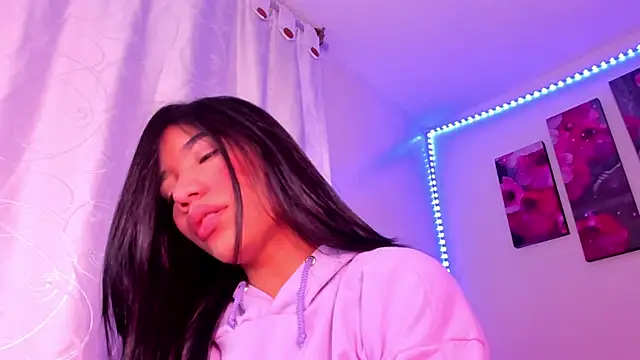 Snapshot of Alissarhys26 chatting on March 3, 2025, 3:27 am Alissarhys26 online show from March 3, 2025, 3:27 am