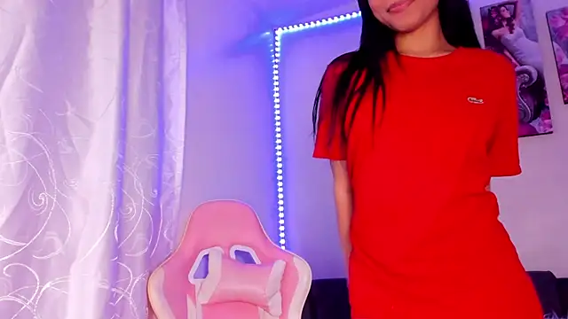 Snapshot of Alissarhys26 chatting on December 8, 2024, 3:29 am Alissarhys26 online show from December 8, 2024, 3:29 am