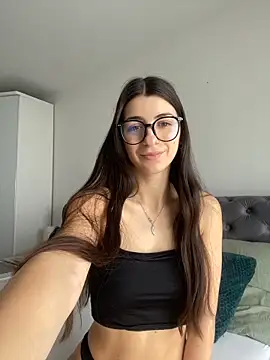 Snapshot of Wildberry_ chatting on April 5, 2026, 7:48 am Wildberry online show from April 5, 2026, 7:48 am