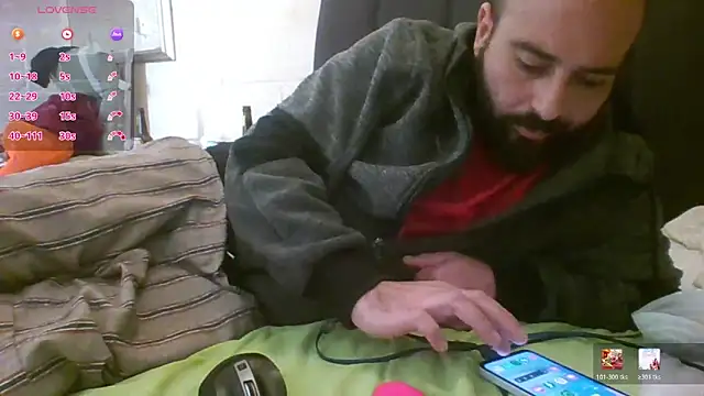 Snapshot of Denisilboss chatting on March 3, 2026, 10:44 am Denisilboss online show from March 3, 2026, 10:44 am