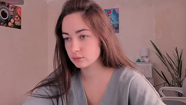 cClandesTina online show from November 10, 2025, 11:59 am