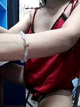 Snapshot of Haralushiaaa chatting on October 29, 2025, 3:44 pm Haralushiaaa online show from October 29, 2025, 3:44 pm