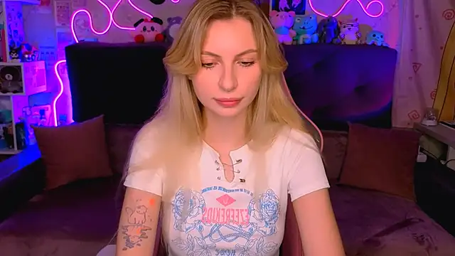 Maria Hunt online show from October 21, 2025, 2:44 am