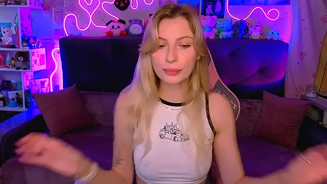 Maria Hunt online show from October 23, 2025, 4:44 am