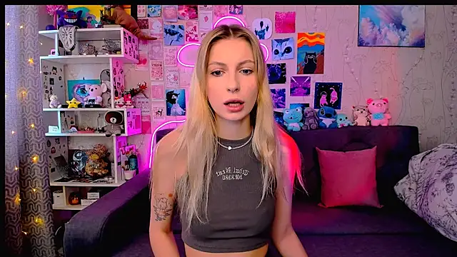 Maria Hunt online show from February 7, 2025, 4:06 am