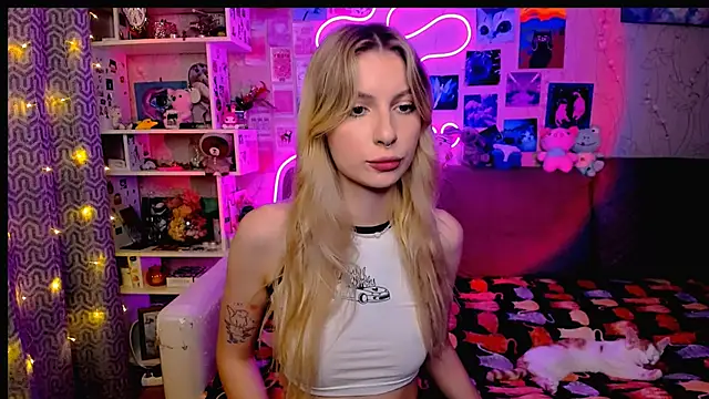 Maria Hunt online show from January 31, 2025, 1:45 pm