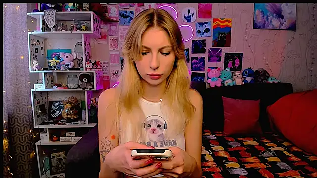 Maria Hunt online show from February 19, 2025, 4:44 am