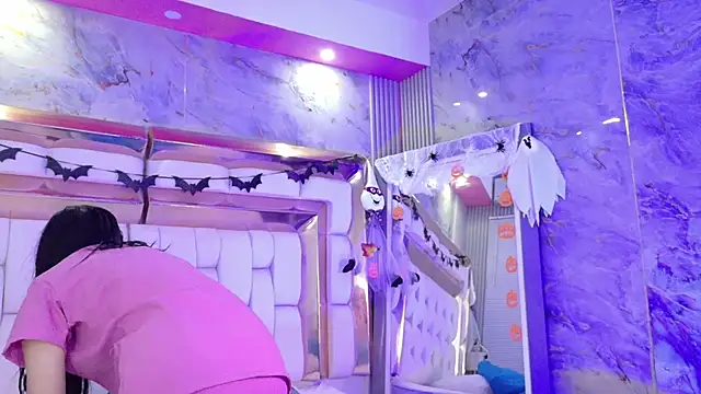 Snapshot of littleebluee chatting on October 28, 2025, 3:07 am littleebluee online show from October 28, 2025, 3:07 am