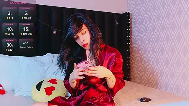 Snapshot of littleebluee chatting on December 2, 2025, 3:07 am littleebluee online show from December 2, 2025, 3:07 am