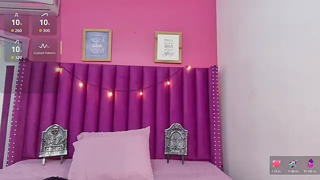 Snapshot of littleebluee chatting on November 1, 2025, 3:24 am littleebluee online show from November 1, 2025, 3:24 am