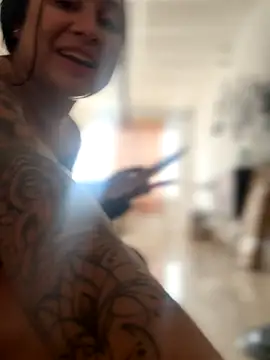 Snapshot of Pretty_Isadora chatting on November 6, 2025, 6:56 pm Pretty Isadora online show from November 6, 2025, 6:56 pm