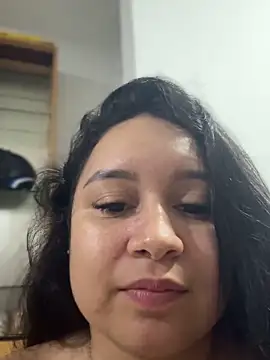 Snapshot of Pretty_Isadora chatting on May 27, 2026, 4:31 am Pretty Isadora online show from May 27, 2026, 4:31 am