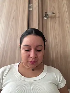 Snapshot of Pretty_Isadora chatting on April 9, 2026, 7:09 pm Pretty Isadora online show from April 9, 2026, 7:09 pm
