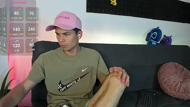 Snapshot of on_tefa chatting on October 5, 2025, 9:38 pm on tefa online show from October 5, 2025, 9:38 pm