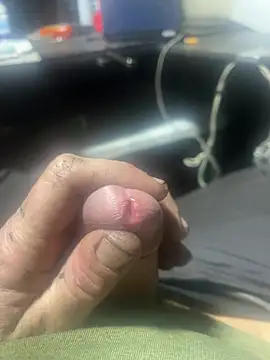 Snapshot of joeycbigcock chatting on March 10, 2025, 11:27 pm joeycbigcock online show from March 10, 2025, 11:27 pm