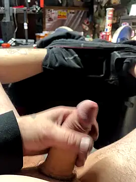 joeycbigcock online show from November 29, 2025, 1:28 am