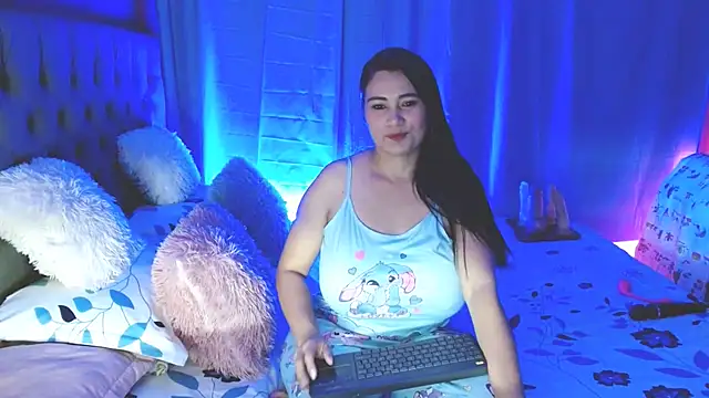 Kerly Lopez online show from February 19, 2026, 8:28 pm