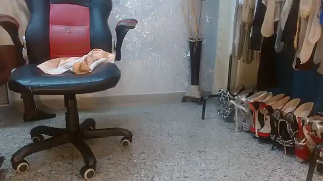 Samantabrown  online show from March 9, 2026, 11:14 am