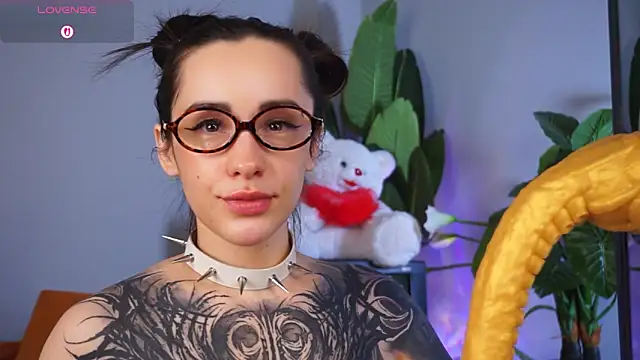 Snapshot of EvaCanton chatting on February 5, 2026, 2:18 am EvaCanton online show from February 5, 2026, 2:18 am