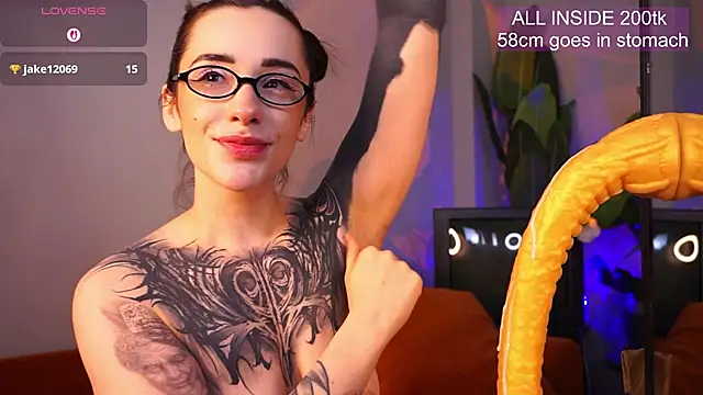 Snapshot of EvaCanton chatting on April 5, 2026, 2:07 am EvaCanton online show from April 5, 2026, 2:07 am