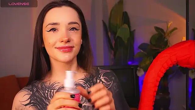 Snapshot of EvaCanton chatting on April 13, 2026, 2:04 am EvaCanton online show from April 13, 2026, 2:04 am