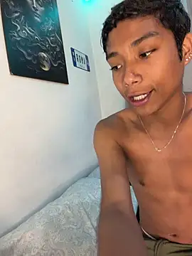 Snapshot of alejo_cute chatting on May 24, 2026, 3:45 pm alejo cute online show from May 24, 2026, 3:45 pm