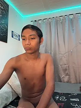 Snapshot of alejo_cute chatting on May 31, 2026, 1:06 pm alejo cute online show from May 31, 2026, 1:06 pm