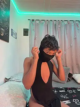 Snapshot of alejo_cute chatting on May 26, 2026, 1:20 pm alejo cute online show from May 26, 2026, 1:20 pm