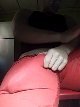 Snapshot of AlexisSpears_ chatting on February 25, 2026, 12:16 pm AlexisSpears online show from February 25, 2026, 12:16 pm