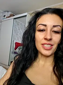 loryyy sexyyy online show from October 23, 2025, 12:37 pm