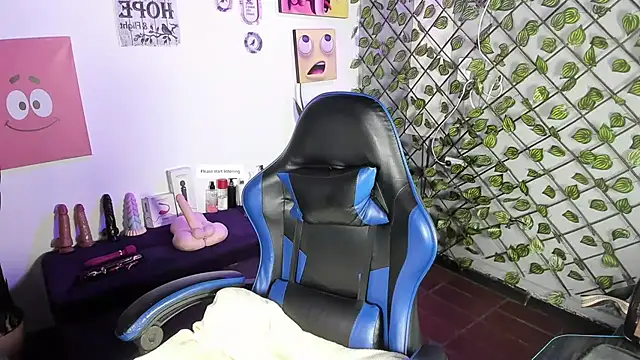 Snapshot of Amy_hoy69 chatting on March 1, 2026, 2:11 am Amy hoy69 online show from March 1, 2026, 2:11 am