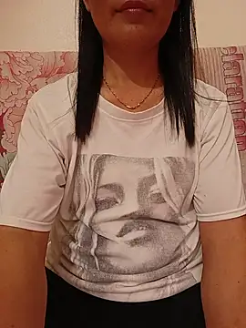 Snapshot of Asian_girl13 chatting on May 31, 2026, 2:56 pm Asian girl13 online show from May 31, 2026, 2:56 pm