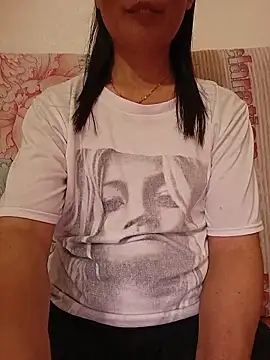Snapshot of Asian_girl13 chatting on May 21, 2026, 2:03 pm Asian girl13 online show from May 21, 2026, 2:03 pm