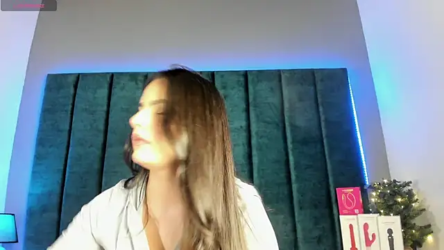 Snapshot of IsabellaGrey19 chatting on December 15, 2025, 7:20 pm IsabellaGrey19 online show from December 15, 2025, 7:20 pm