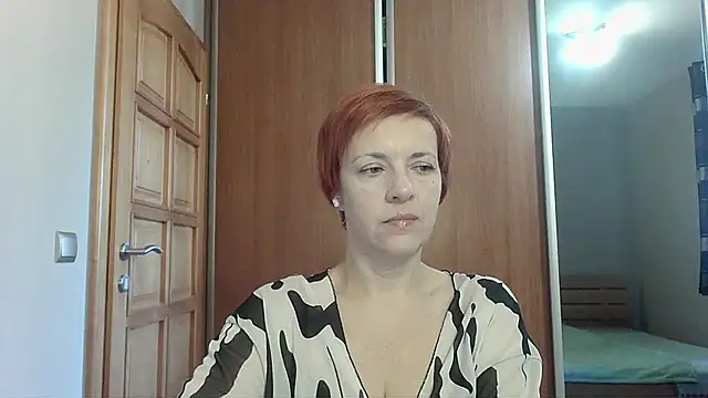 LoraLoraMay online show from July 8, 2026, 1:01 pm