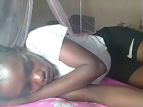 awino001 online show from September 15, 2025, 4:46 am