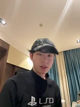 Snapshot of 1a1a1alll chatting on December 18, 2025, 3:16 pm 1a1a1alll online show from December 18, 2025, 3:16 pm