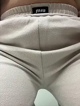 Milk Mom99 online show from November 5, 2025, 7:11 am