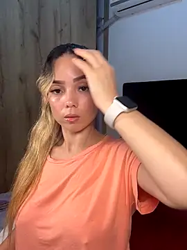 Snapshot of nakary00 chatting on October 29, 2025, 1:15 am nakary00 online show from October 29, 2025, 1:15 am