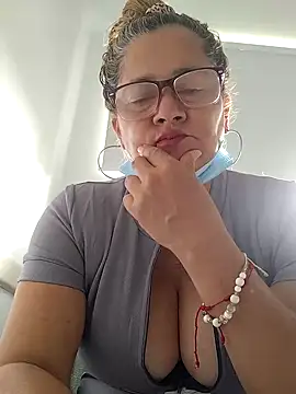 Snapshot of natally_ross21 chatting on May 31, 2026, 2:01 pm natally ross21 online show from May 31, 2026, 2:01 pm