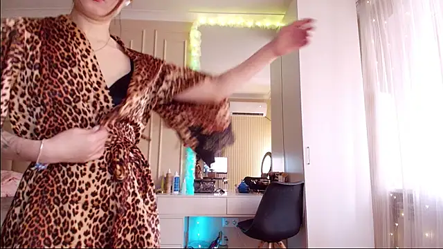 melissa yamazaki online show from July 13, 2026, 4:12 am