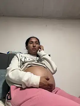 luna asss online show from November 13, 2025, 8:02 pm