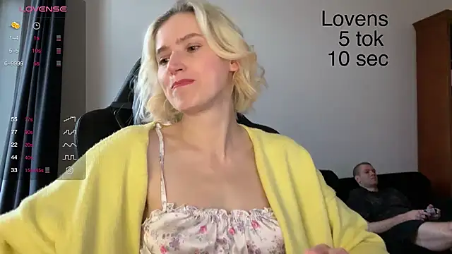 Sexy Sweets online show from October 22, 2025, 7:41 am