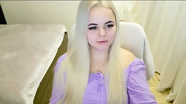 Snapshot of lovely-eyes chatting on February 23, 2025, 3:45 am lovely-eyes online show from February 23, 2025, 3:45 am